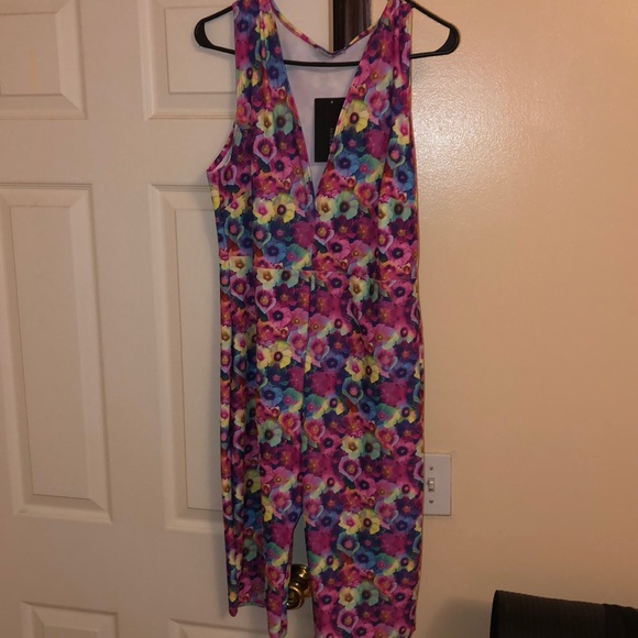 Floral Romper - Picture 2 of 3